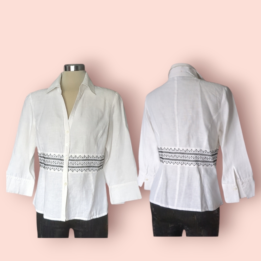 TRACY M  Luxury White Embroidered Waist 3/4 Sleeves Size M